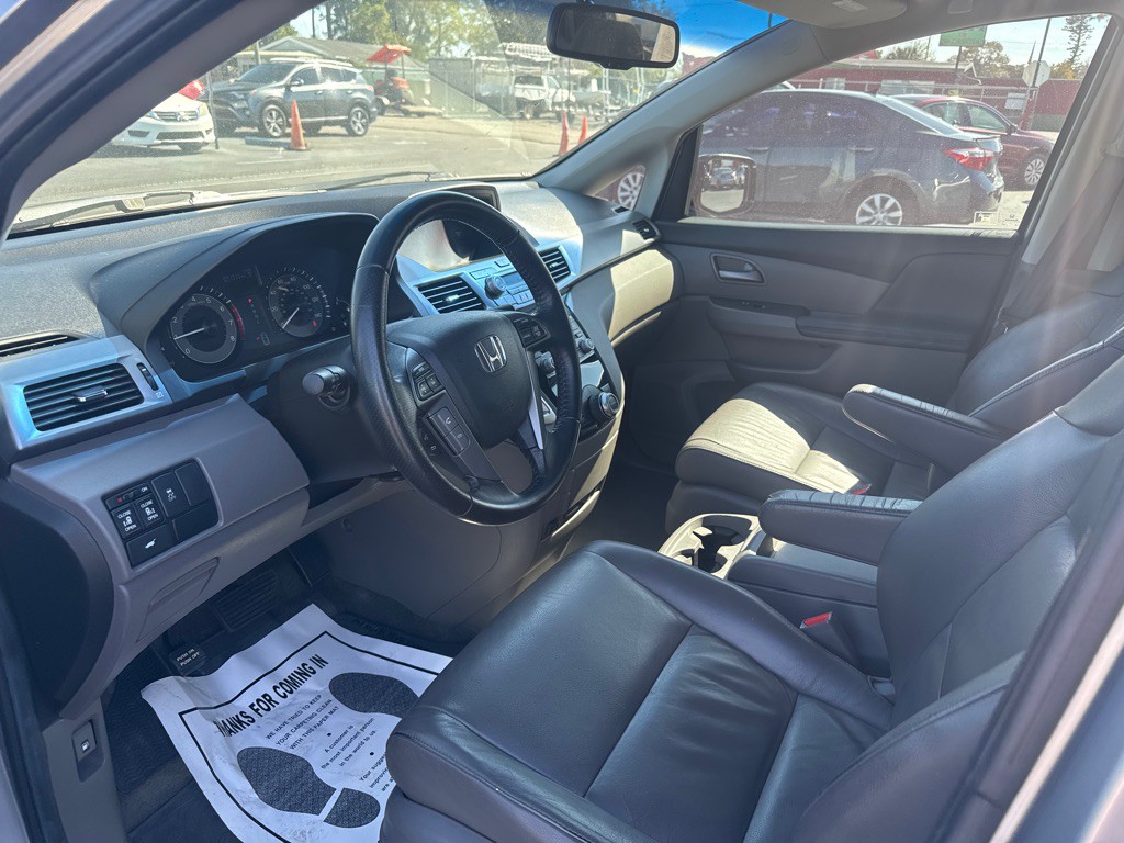 2011 Honda Odyssey Image 8