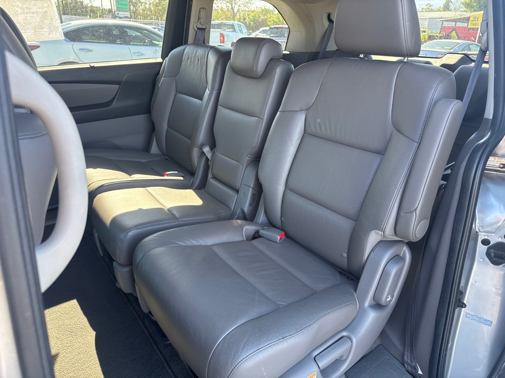 2011 Honda Odyssey Image 9