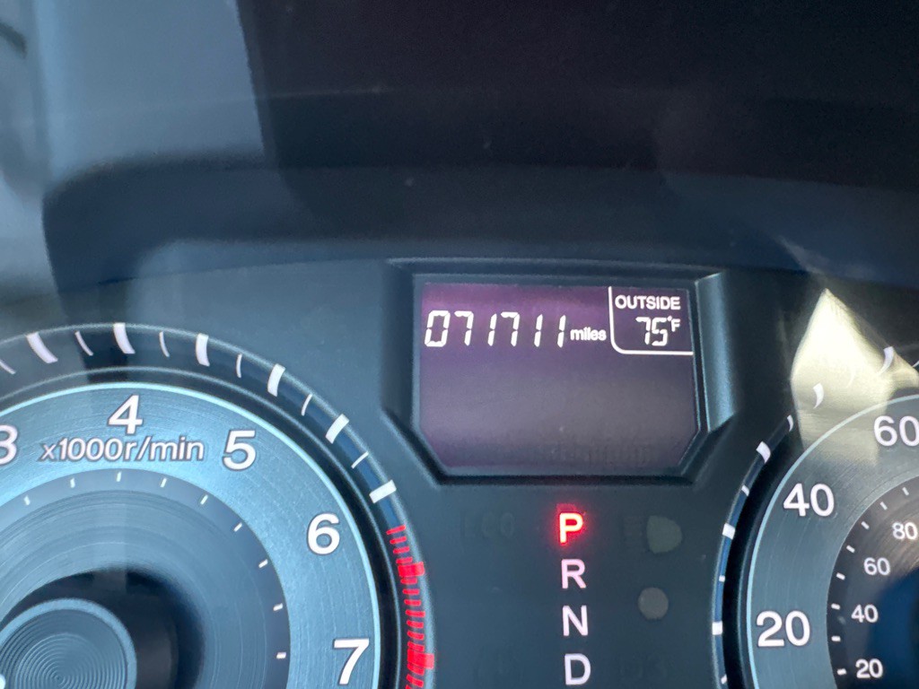 2011 Honda Odyssey Image 12