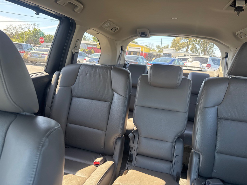 2011 Honda Odyssey Image 13