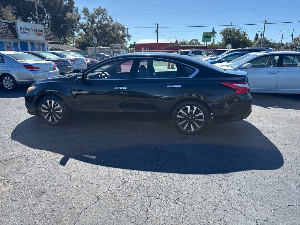 2018 Nissan Altima Image 5