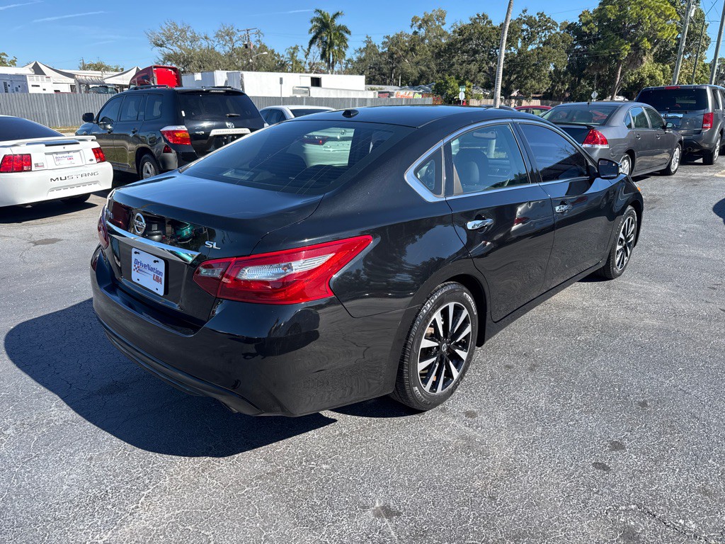 2018 Nissan Altima Image 8