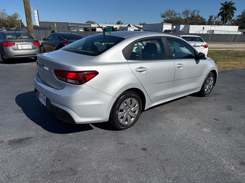 2020 Kia Rio Image 7