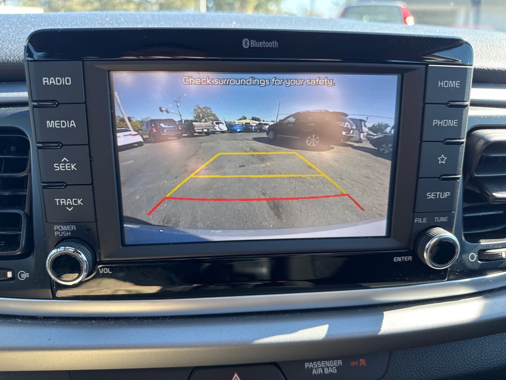 2020 Kia Rio Image 10