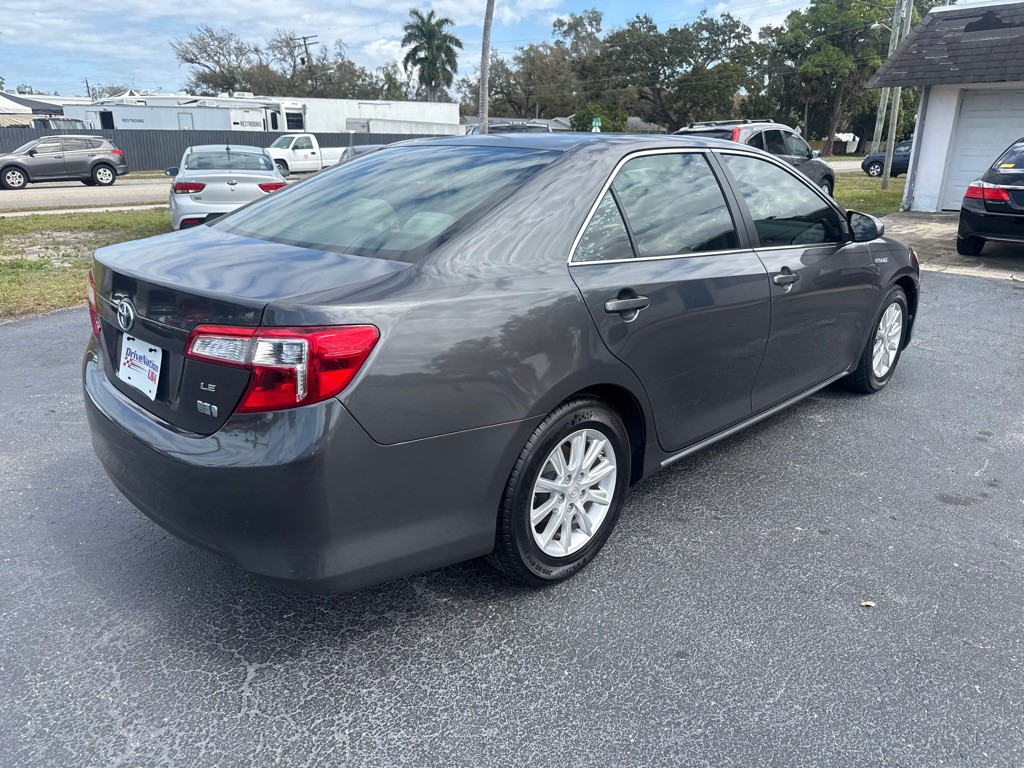 2014 Toyota Camry Image 9