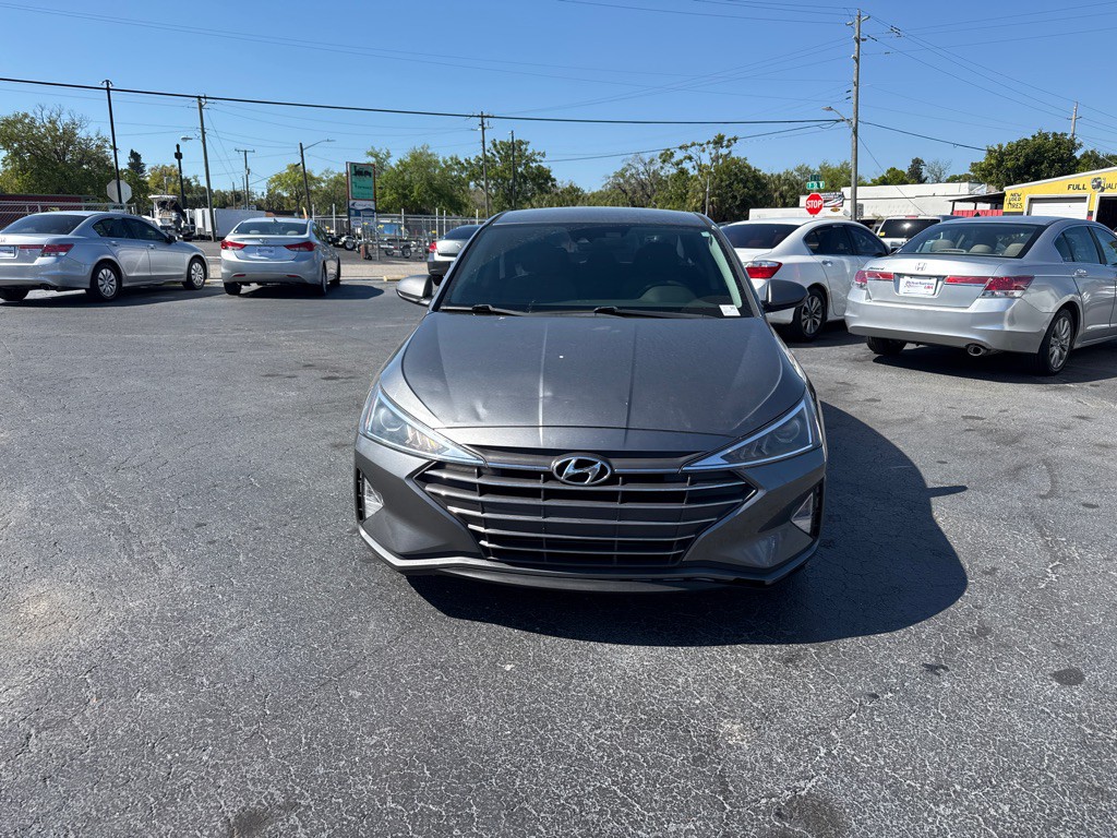2019 Hyundai Elantra Image 3