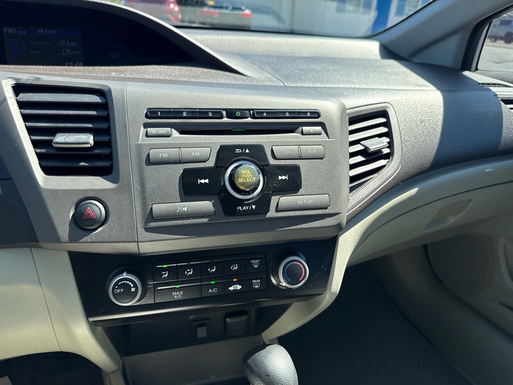 2015 Honda Civic Image 10