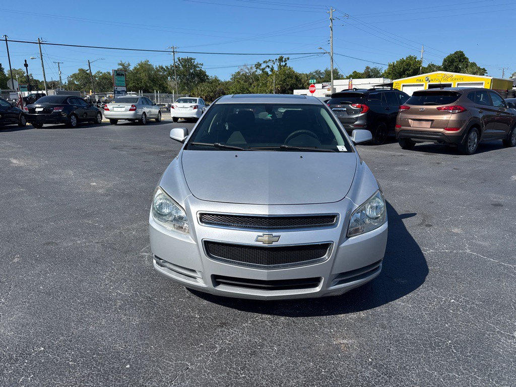 2011 Chevrolet Malibu Image 3