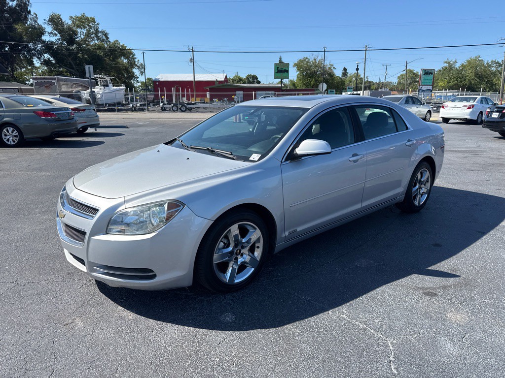 2011 Chevrolet Malibu Image 4
