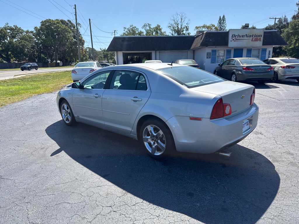 2011 Chevrolet Malibu Image 6