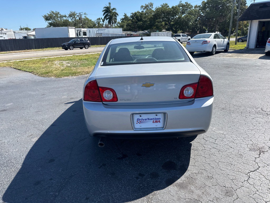 2011 Chevrolet Malibu Image 7