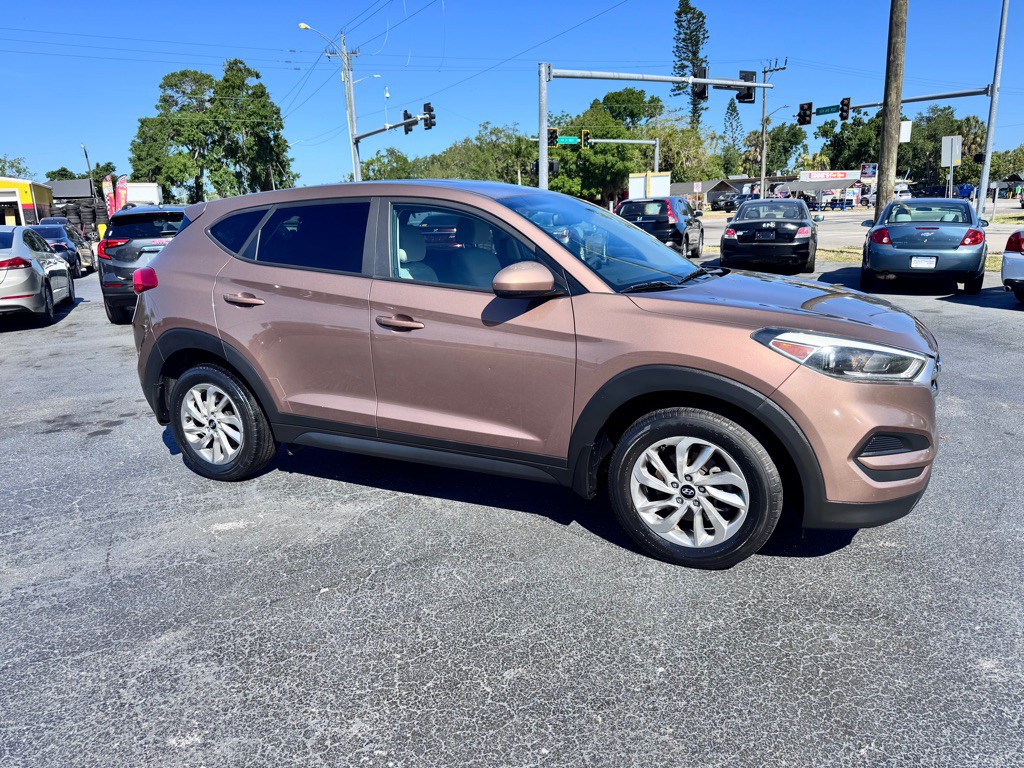 2017 Hyundai Tucson Image 1