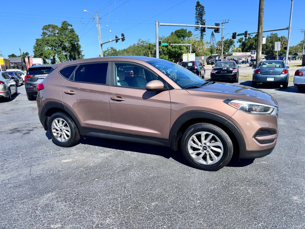 2017 Hyundai Tucson Image 2