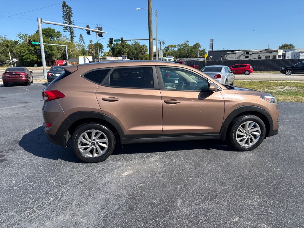 2017 Hyundai Tucson Image 9