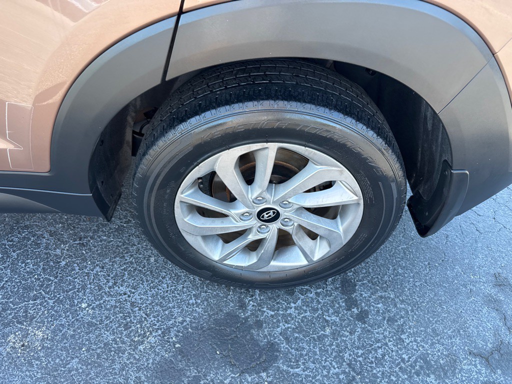 2017 Hyundai Tucson Image 10