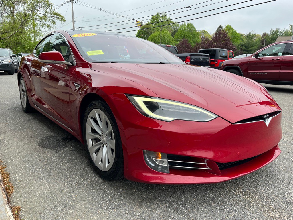 2016 Tesla Model S Image 4
