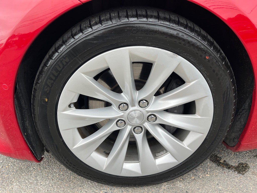 2016 Tesla Model S Image 6
