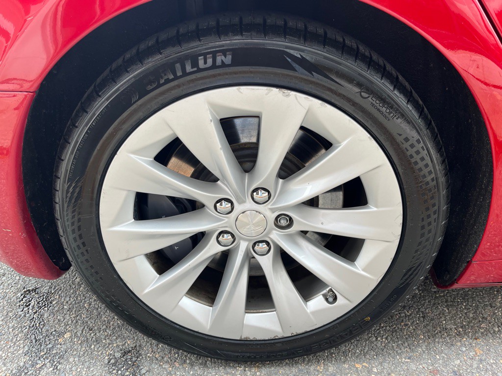2016 Tesla Model S Image 8