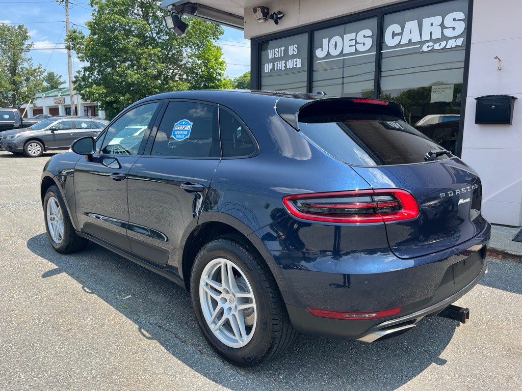 2018 Porsche Macan Image 2