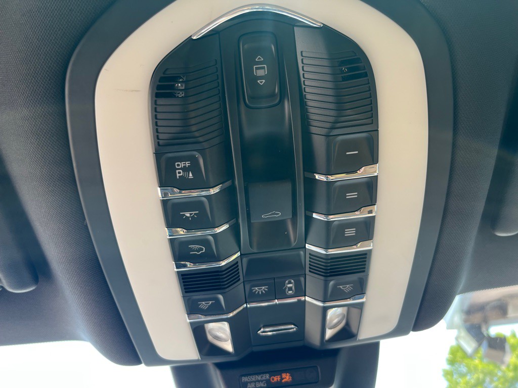 2018 Porsche Macan Image 14