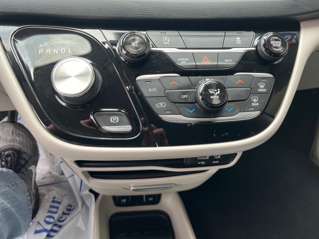2017 Chrysler Pacifica Image 14