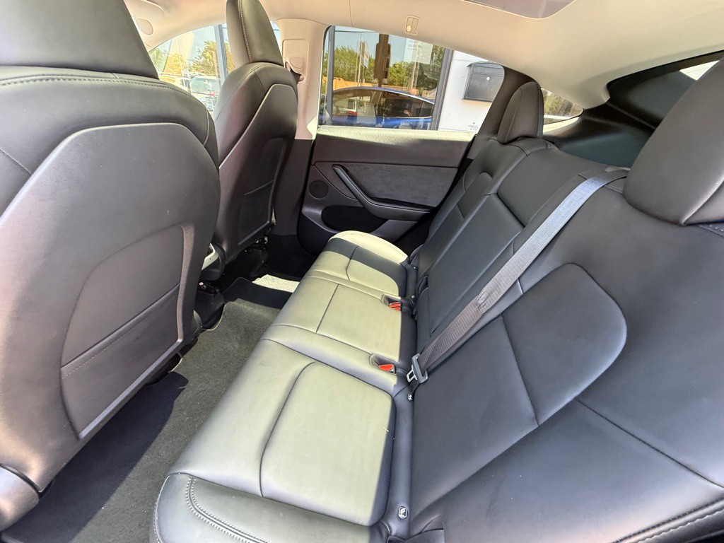 2023 Tesla Model Y Image 12