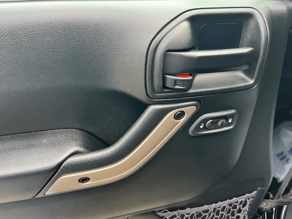 2017 Jeep Wrangler Image 11
