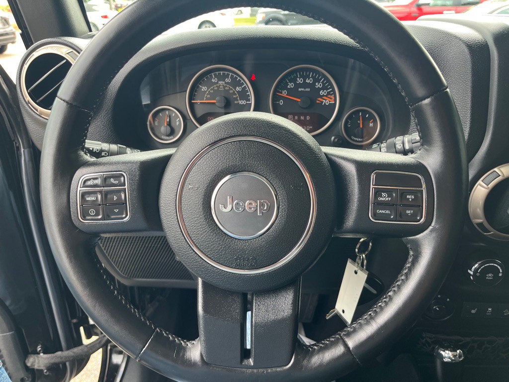 2017 Jeep Wrangler Image 16