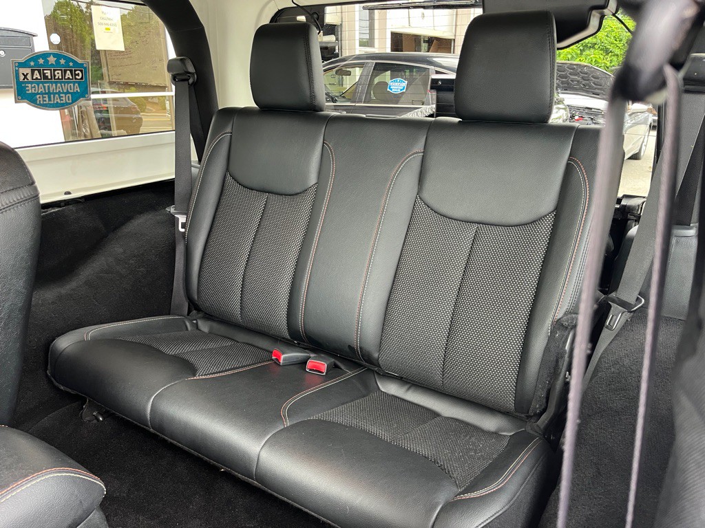 2017 Jeep Wrangler Image 18