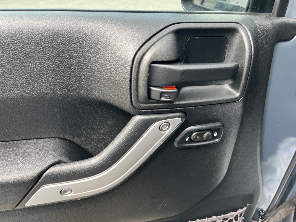 2017 Jeep Wrangler Image 10