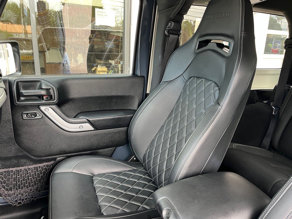 2017 Jeep Wrangler Image 12