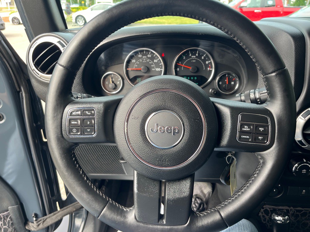 2017 Jeep Wrangler Image 17