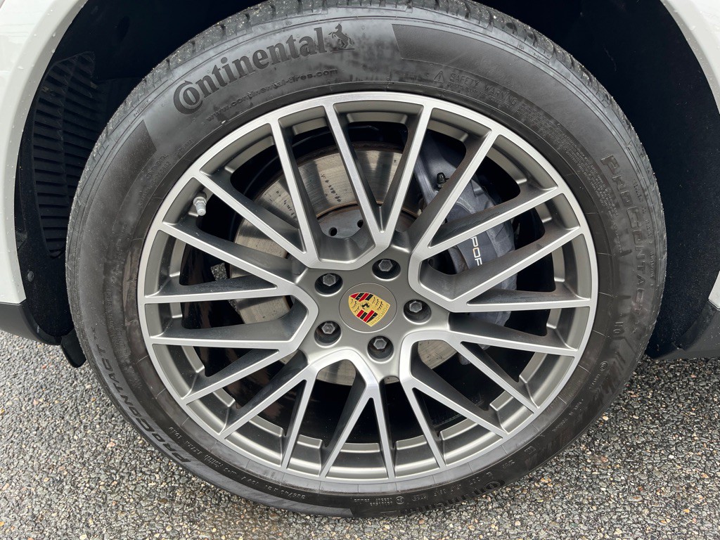 2023 Porsche Cayenne Image 6