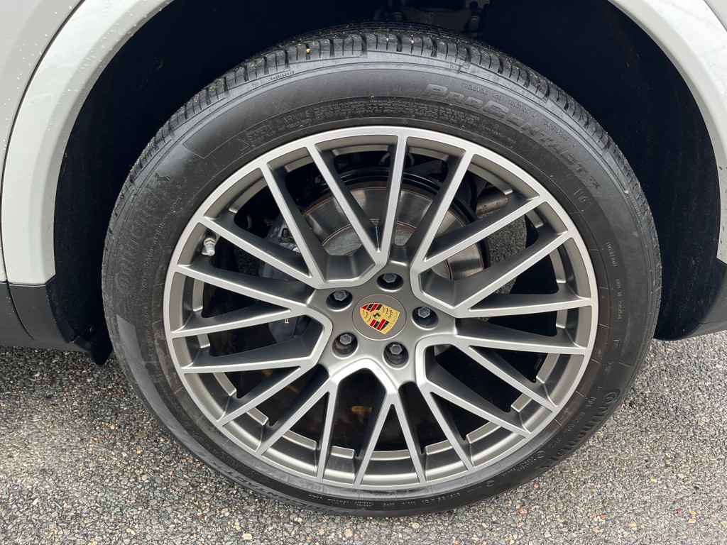 2023 Porsche Cayenne Image 7