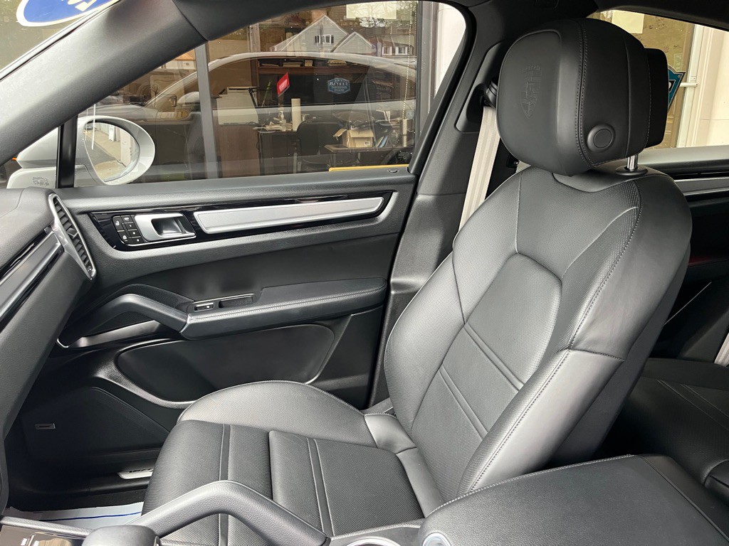 2023 Porsche Cayenne Image 12