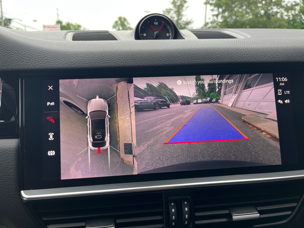 2023 Porsche Cayenne Image 15