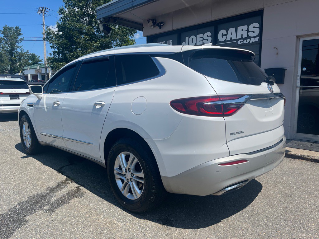 2018 Buick Enclave Image 2