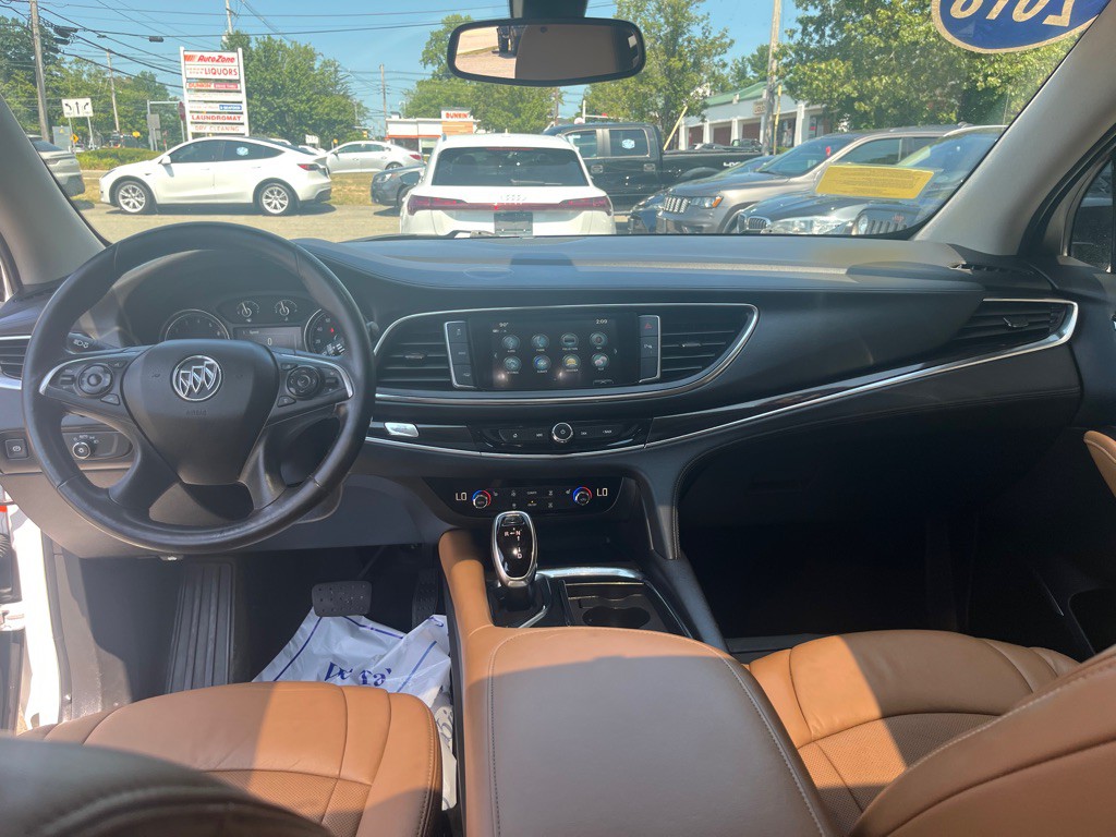2018 Buick Enclave Image 19