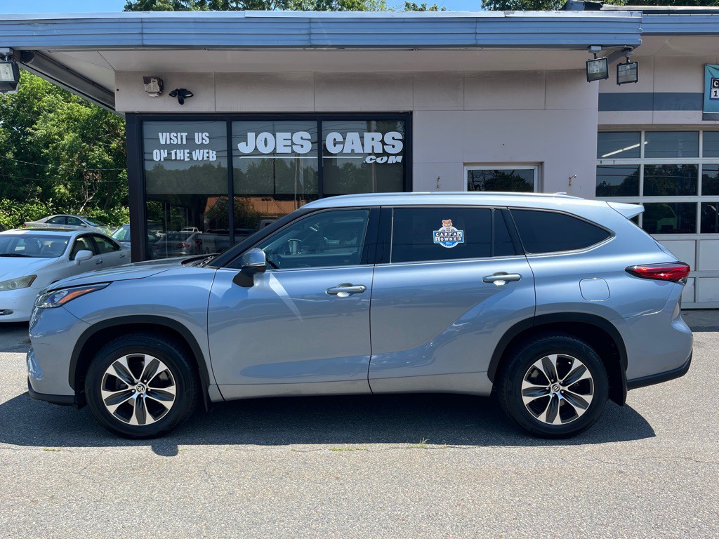 2020 Toyota Highlander Image 1