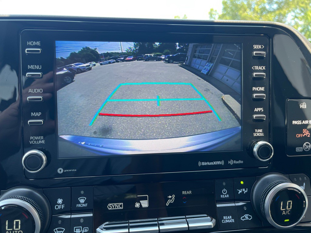 2020 Toyota Highlander Image 16