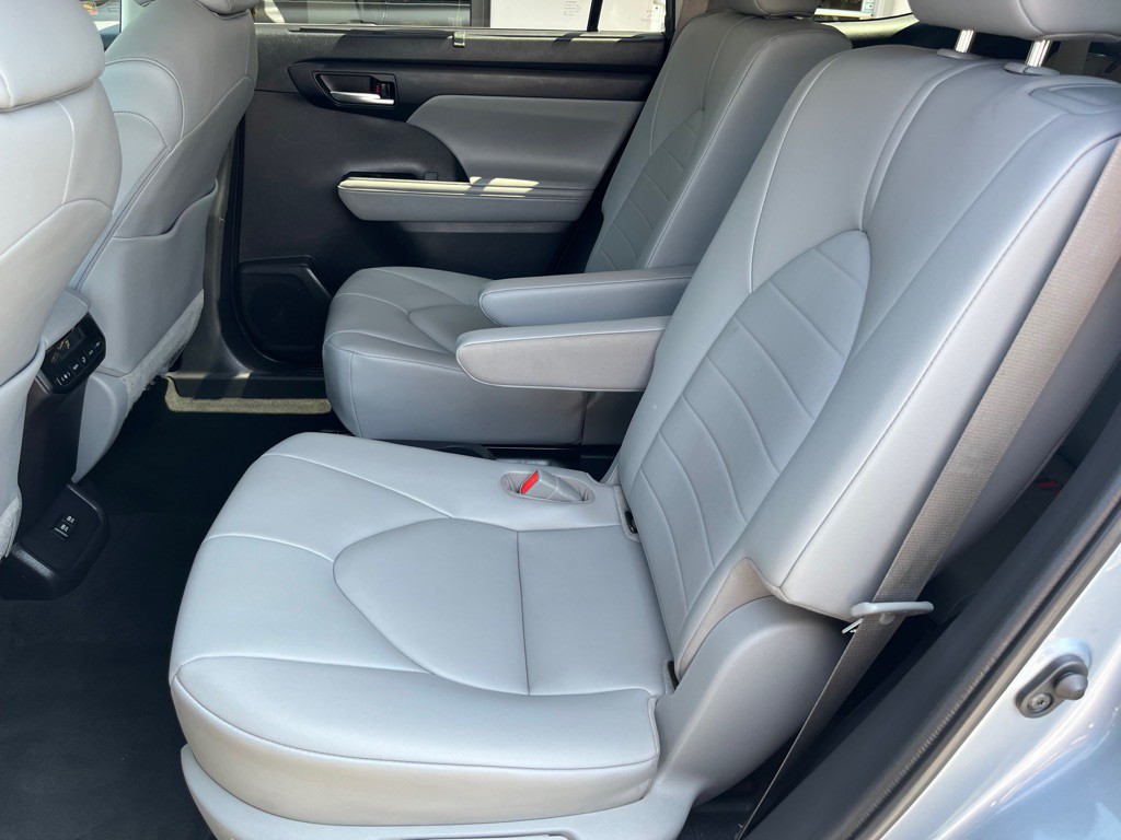 2020 Toyota Highlander Image 23