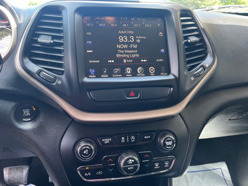 2016 Jeep Cherokee Image 14