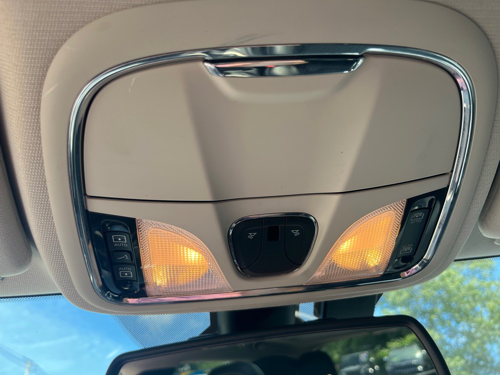 2016 Jeep Cherokee Image 18
