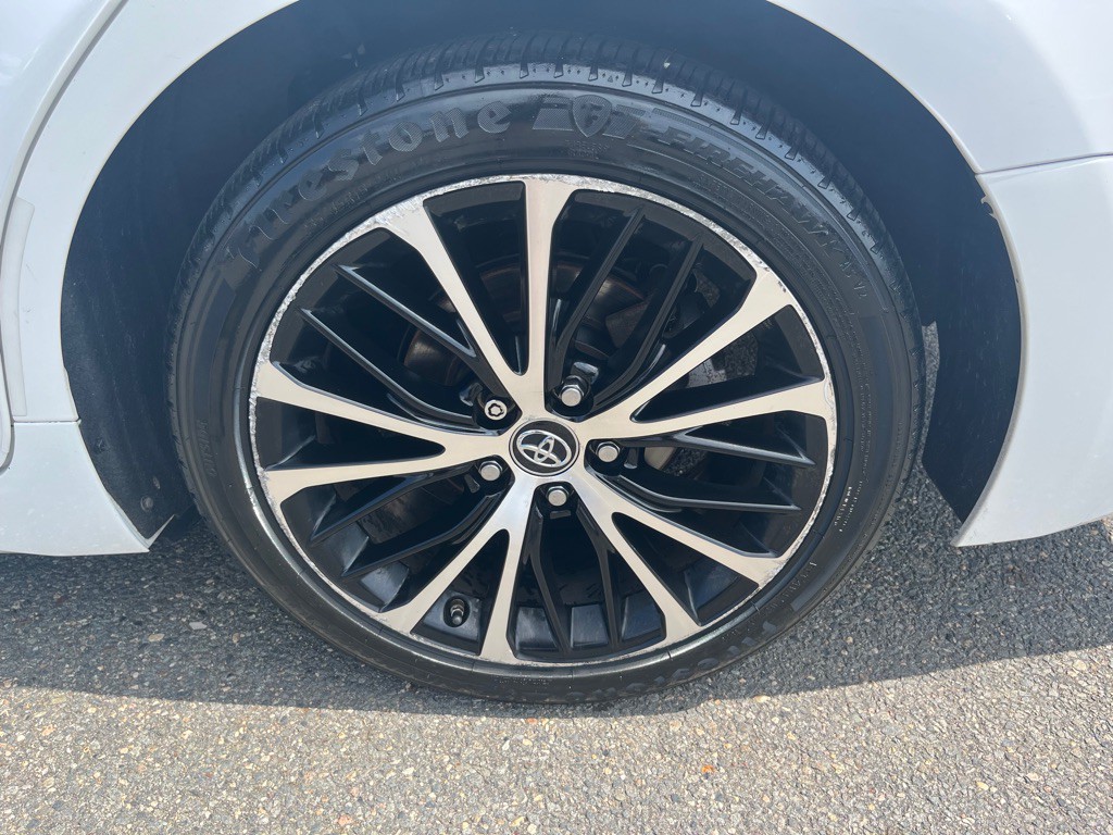 2018 Toyota Camry Image 7