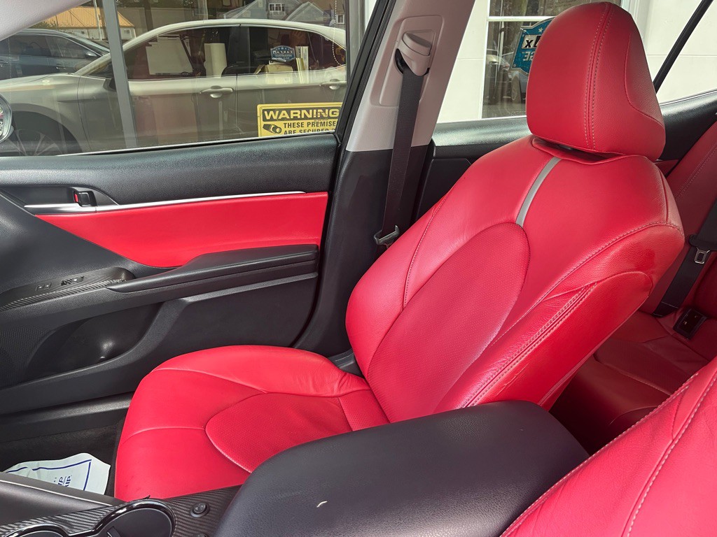 2018 Toyota Camry Image 12
