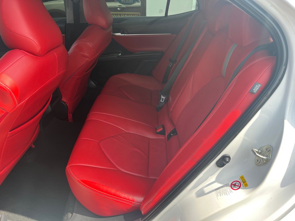 2018 Toyota Camry Image 21