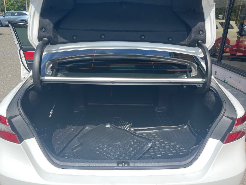 2018 Toyota Camry Image 23