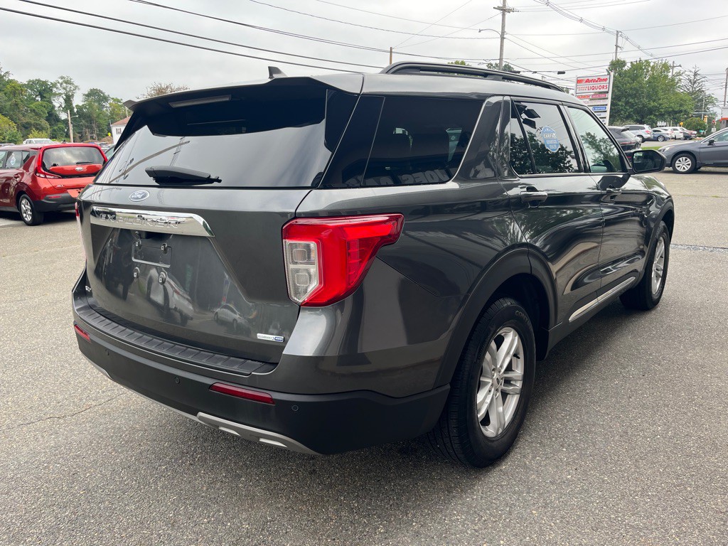2020 Ford Explorer Image 3