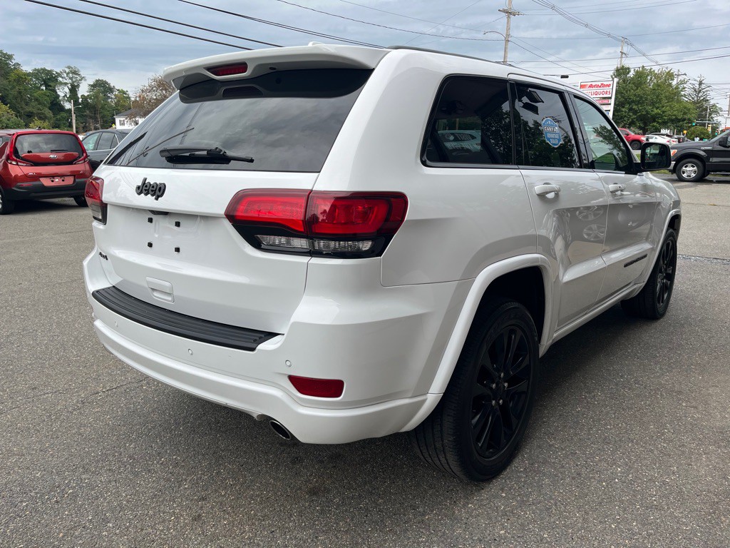 2021 Jeep Grand Cherokee Image 3
