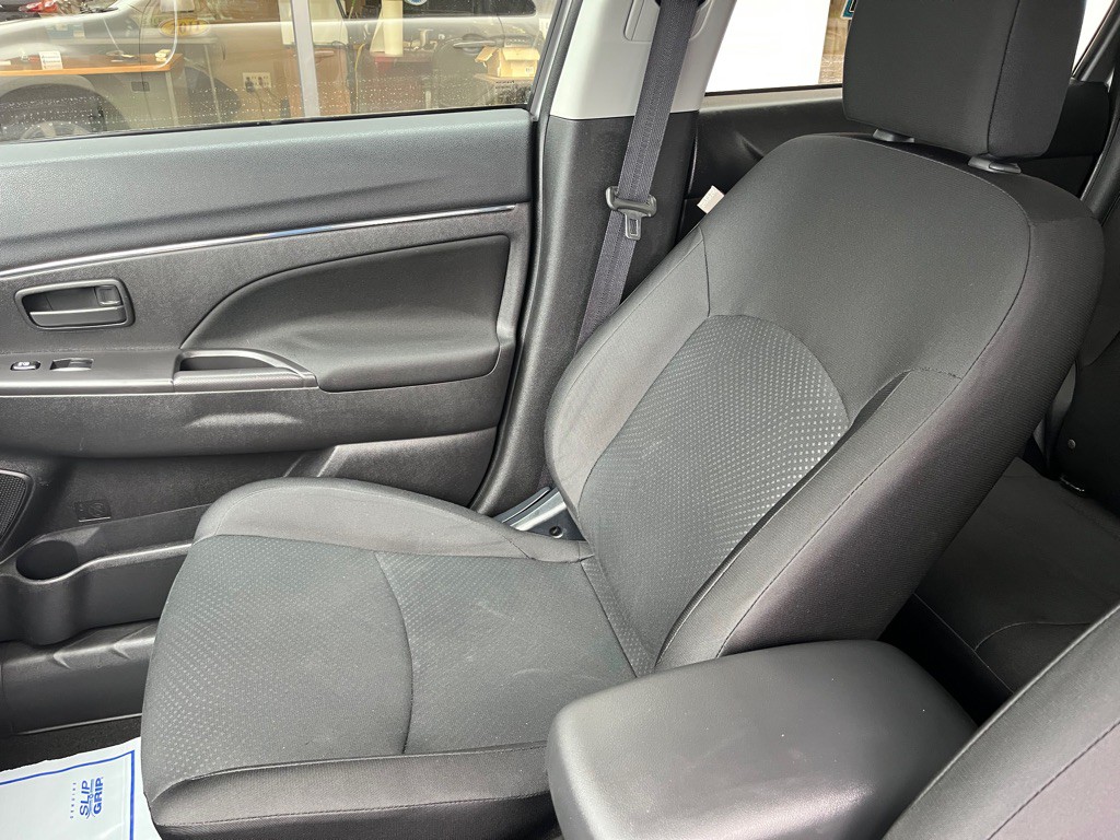 2015 Mitsubishi Outlander Image 12